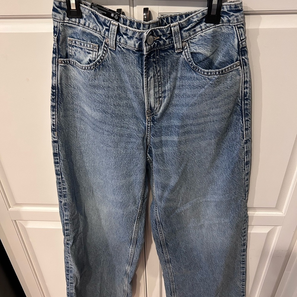 Divided Light Blue Relaxed Jeans